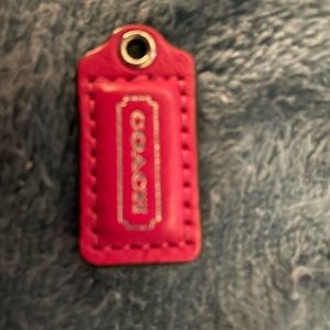 Red coach tag